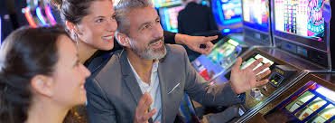 Katalog permainan qq288 setelah verifikasi: Liga 1, live dealer, dan slot seperti Aviator dan Sweet Bonanza